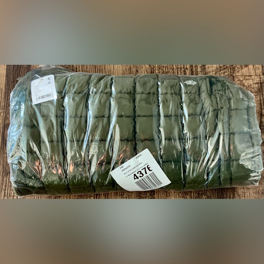 Free People Movement ~ Quilted Carryall Bag ~ Army Green ~ * NWT - Picture 2 of 9